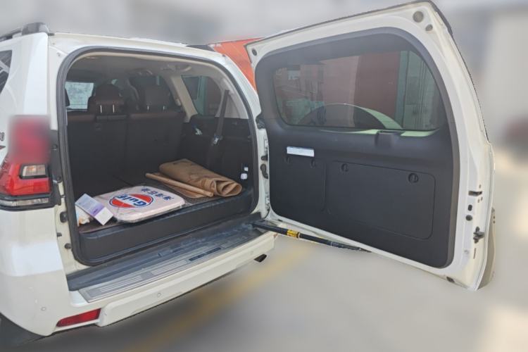 Used Toyota Prado 2018 3.5L Automatic TX-L with Rear-Mounted Spare Tire
