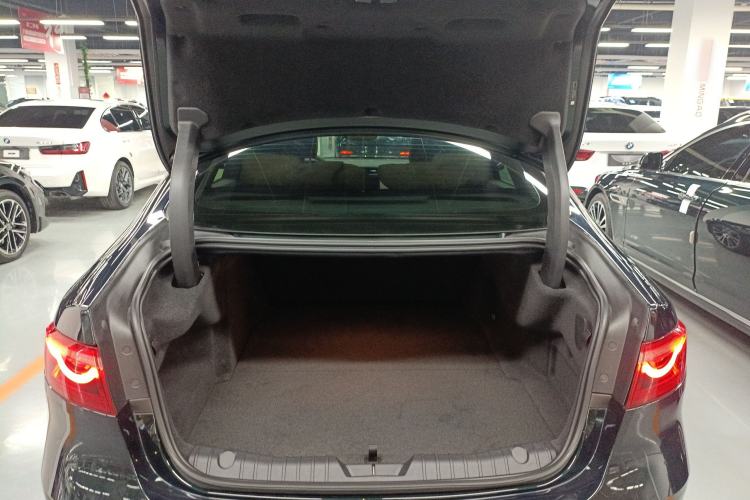 Used Jaguar XFL 2024 2.0T P250 Two-Wheel Drive Prestige Luxury Edition