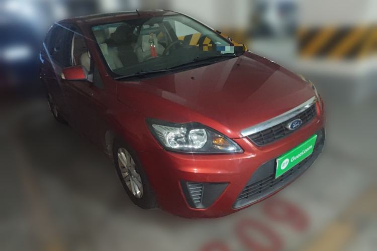 Used Ford Focus 2012 Hatchback Classic 1.8L Manual Fashion Edition Front Right 45 Deg