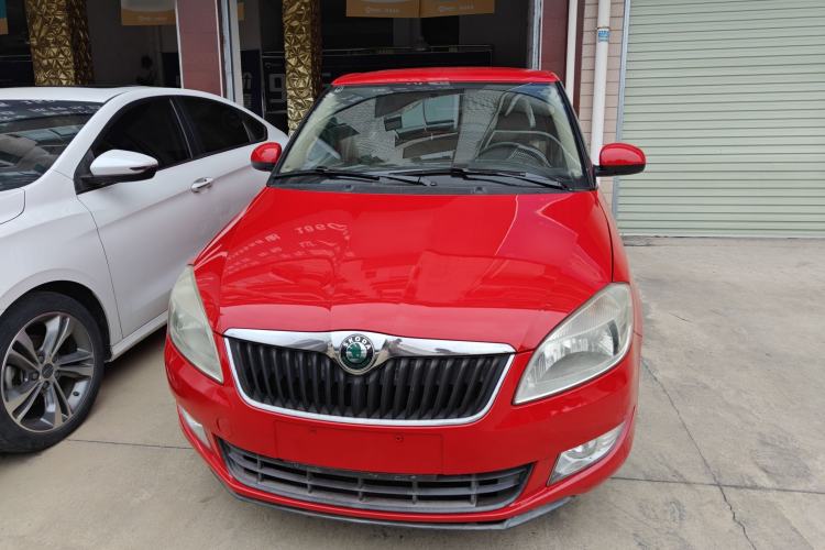 Used Skoda Fabia 2012 1.4L Automatic Crystal Edition
