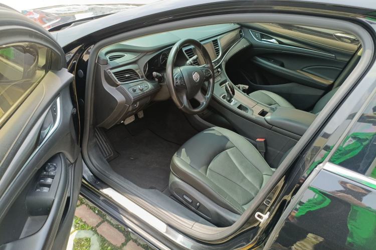 Used Buick LaCrosse 2018 20T Elite Edition Driver Seat