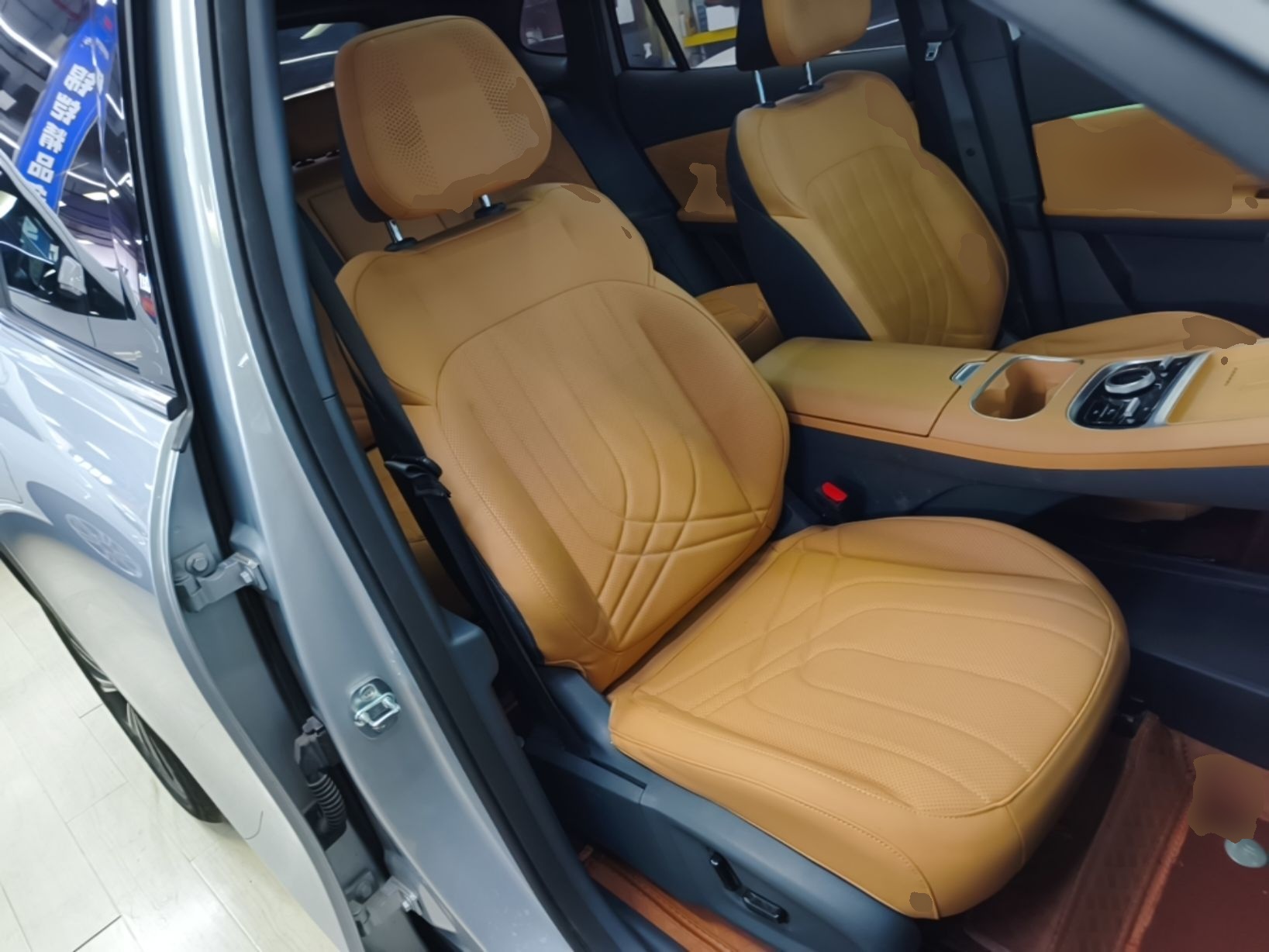 Geely Galaxy Xingjian 7 EM-i 2025 120km Navigator Edition — снимка 19