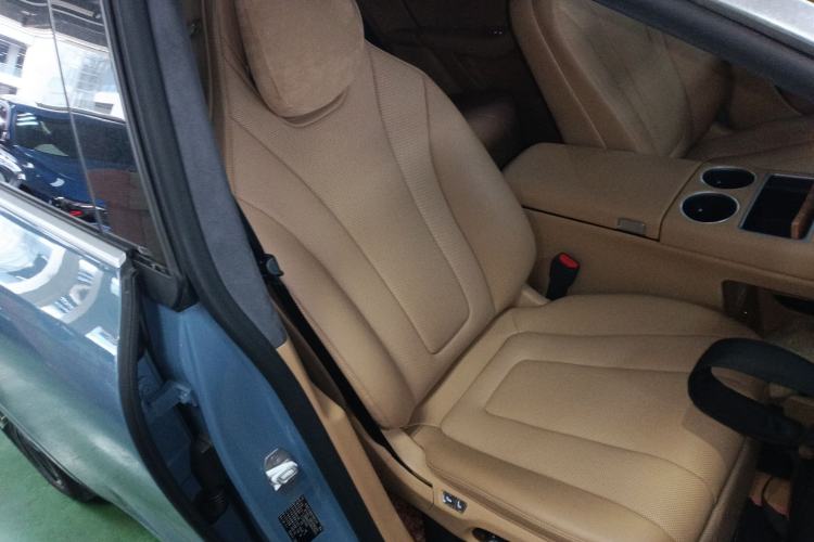 Used Hima Luxeed R7 2024 All-Electric 667 km Max Right Front Seat