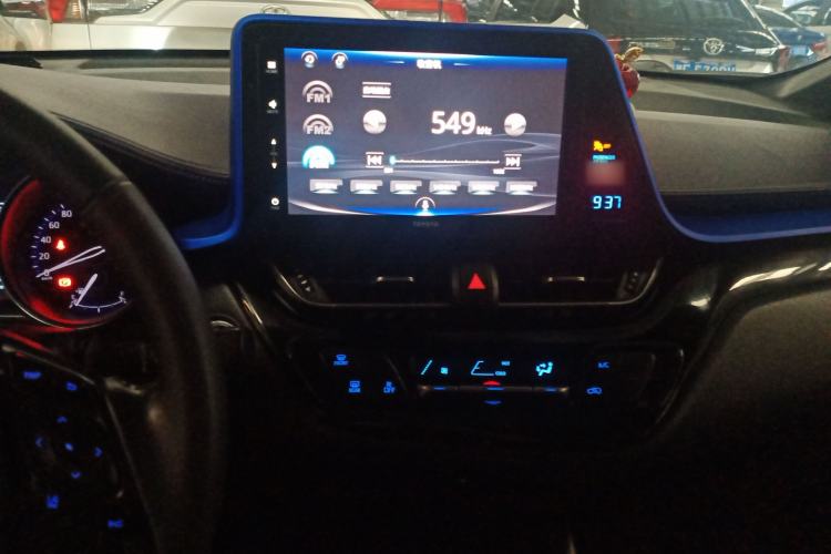 Used Toyota IZOA 2018 2.0L Yichi Version China VI Standard Center Console