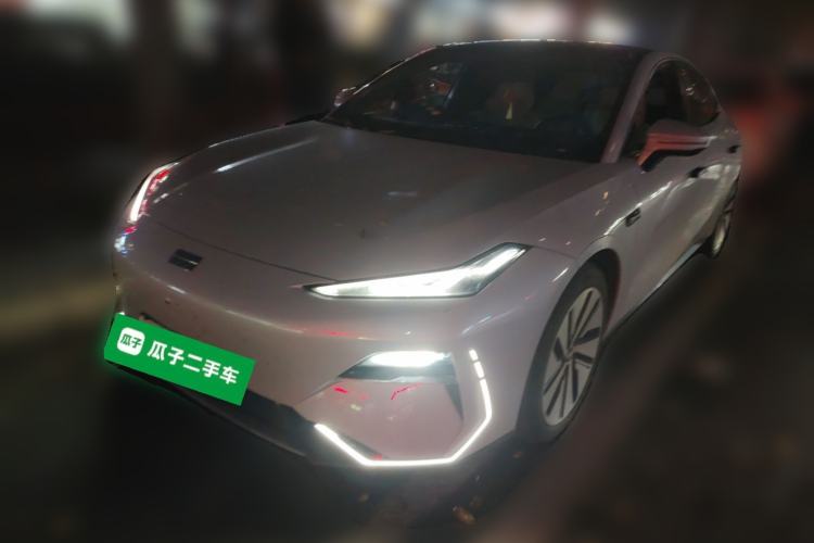 Used Geely Galaxy E8 2024 665 km Range Rear-Drive Starship Long-Range Version