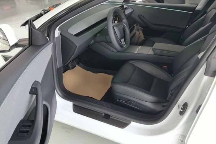 Used Tesla Model 3 2023 Rear-Wheel-Drive Version
