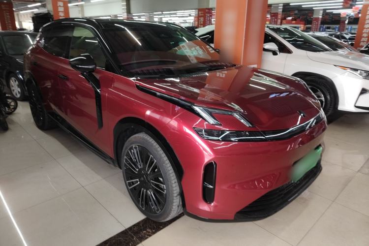 Used Lynk & Co 08 EM-P 2023 120km Long-Range Halo Exterior 1