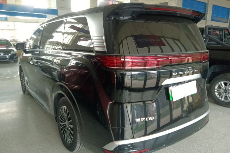 Used Denza D9 2024 DM-i 980 Four-Wheel Drive Prestige Model
