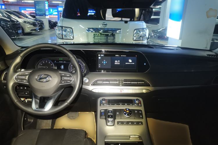 Used Hyundai Palisade 2021 3.5L Automatic 4x4 GLS
