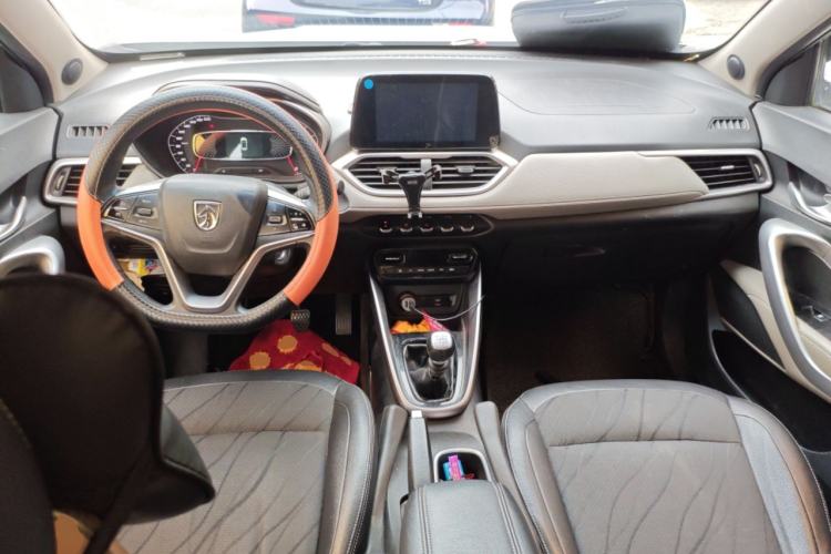 Used Baojun 510 2017 1.5L Manual Fashion Model
