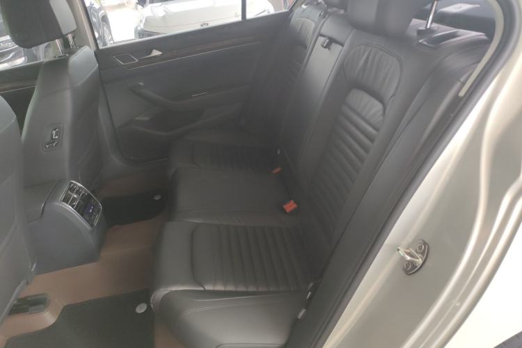 Used Volkswagen Magotan 2018 Facelift 330TSI DSG Luxury Model
