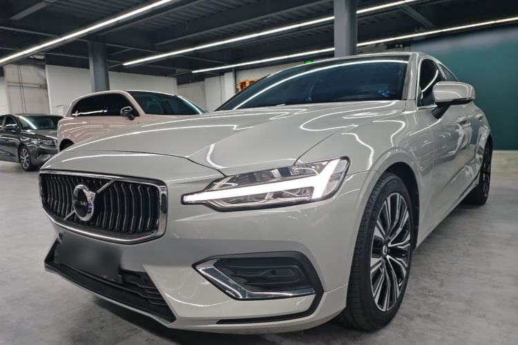 Used Volvo S60 2025 B4 Zhiyuan Luxury Edition