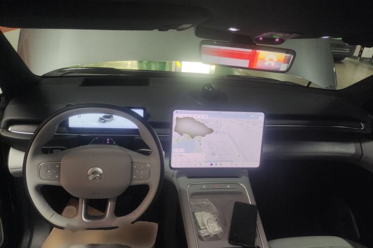 Used Nio ES6 2025 75 kWh Center Console