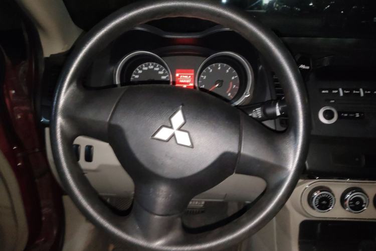 Used Mitsubishi Lancer EX 2011 Fashion Edition 1.8L CVT Comfort Version Steering Wheel