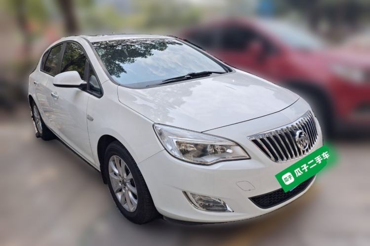 Used Buick GT 2012 XT 1.6L Automatic Fashion Edition Front Right 45 Deg