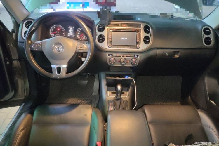 Used Volkswagen Tiguan 2015 1.8TSI Automatic Two-Wheel Drive Comfort Edition Center Console