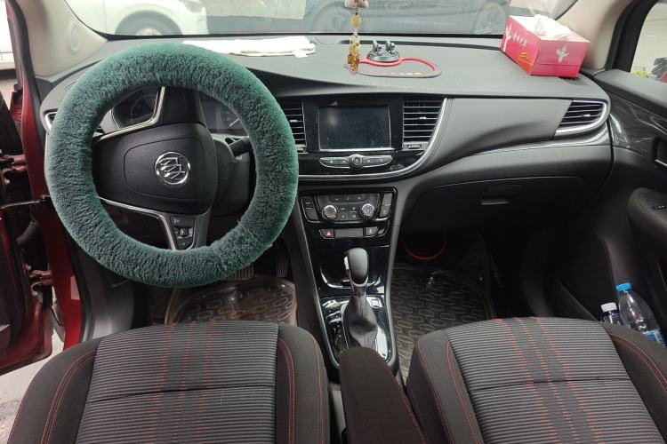 Used Buick Encore 2018 18T Automatic Two-Wheel Drive Urban Fashion Model Center Console