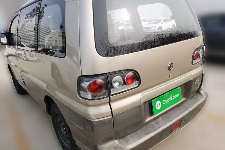 Used FORTHING Lingzhi 2013 M3 1.6L 7-seat Standard Model
