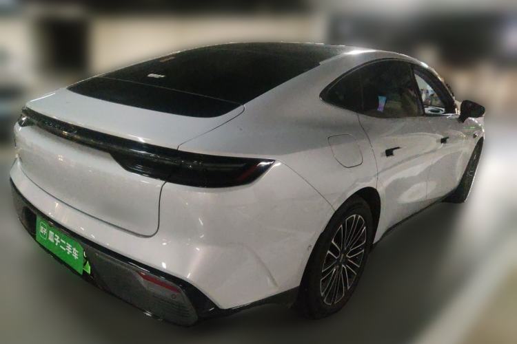Used Geely Galaxy 8 2025 130km EM-i Prestige Edition
