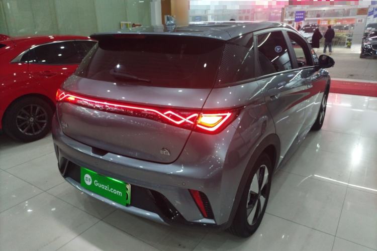 Used BYD Dolphin 2023 420 km Fashion Edition
