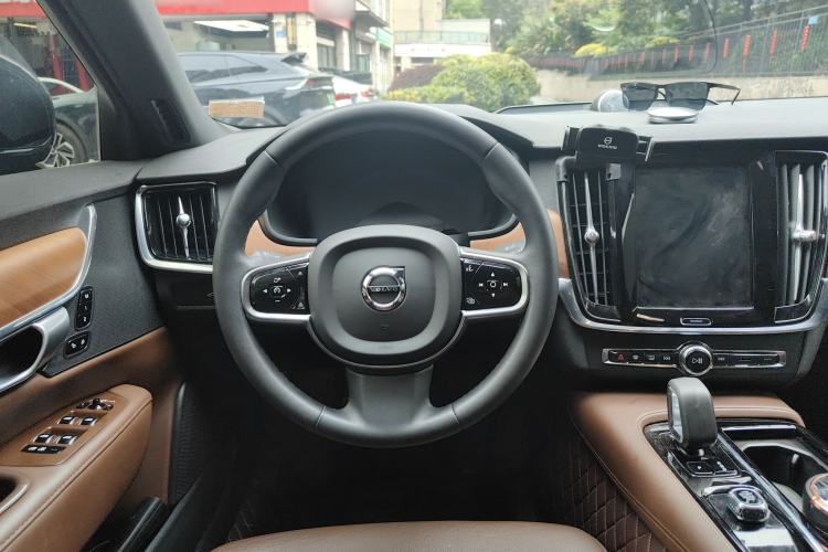 Used Volvo S90 New Energy 2023 T8 Plug-in Hybrid All-Wheel Drive Long-Range Zhiyi Luxury Edition Steering Wheel