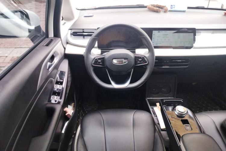 Used Geometry E Firefly 2023 320KM Cute & Handsome Tiger 5 Seats