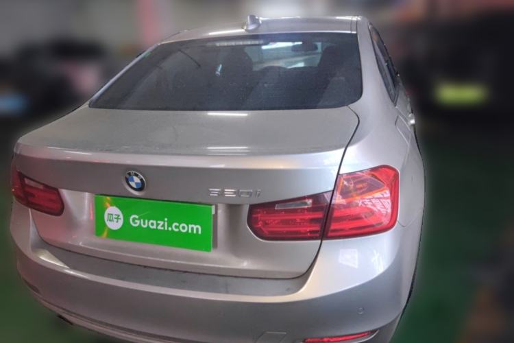 Used BMW 3 Series 2015 320i Luxury Line Stylish Edition