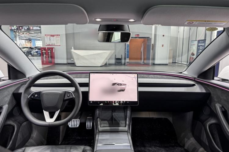 Used Tesla Model 3 2025 Long-Range All-Wheel-Drive Version
