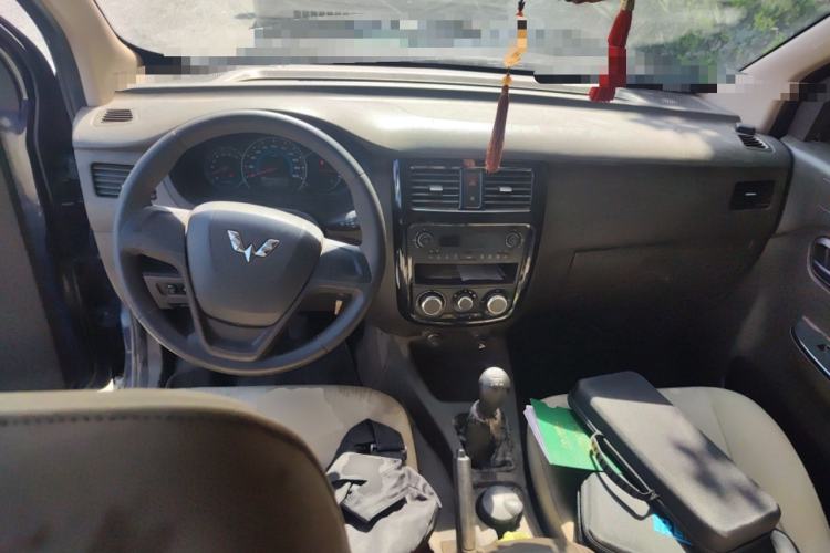 Used Wuling Rongguang V 2016 1.5L Standard Version