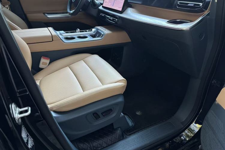 Used GAC Trumpchi E8 New Energy 2024 150km MAX Interior 10