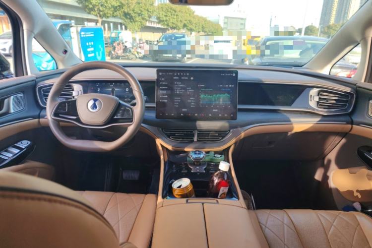 Used Denza D9 2022 DM-i 970 Four-Wheel Drive Flagship Model
