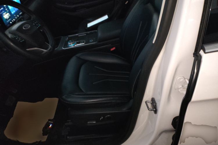 Used Ford Edge 2021 PLUS EcoBoost 245 Two-Wheel-Drive Platinum Edition 5 Seats
