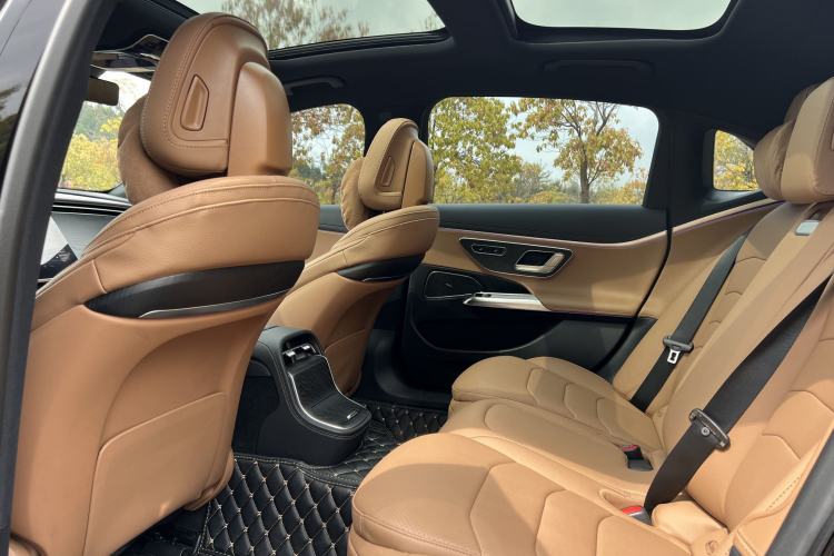 Used Mercedes-Benz E-Class 2024 Facelift E 300 L Fashion Sport Edition
