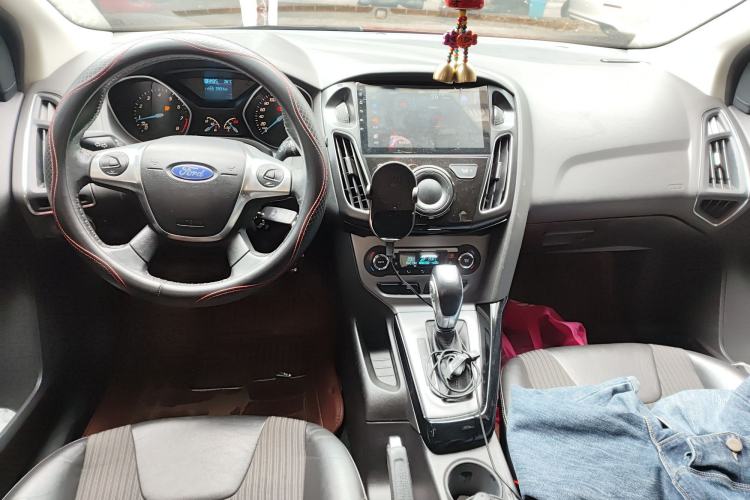 Used Ford Focus 2012 Hatchback 1.6L Automatic Fashion Edition
