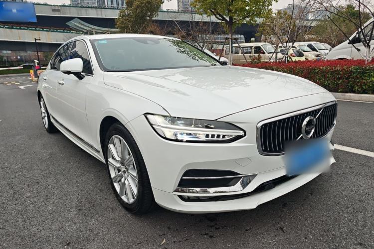 Used Volvo S90 2020 T5 Zhiyi Luxury Edition Rear Right 45 Deg