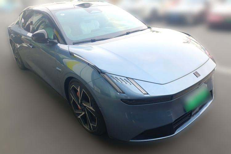 Used Lynk & Co Z10 2025 95 kWh 702 km All-Wheel Drive Intelligent Driving Ultra Front Right 45 Deg