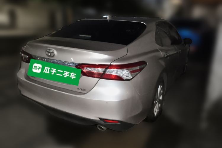 Used Toyota Camry 2021 2.0G Luxury Edition
