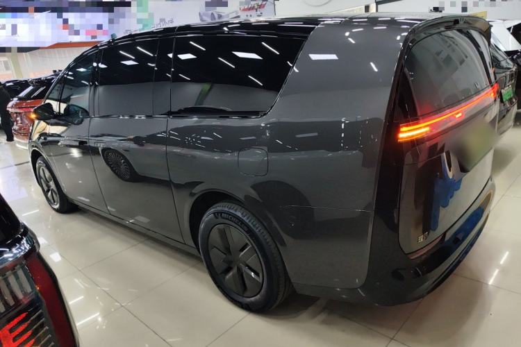 Used Li Auto MEGA 2025 Home Family Special Edition