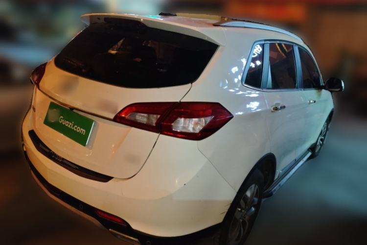 Used BAIC Senova X65 2015 2.0T Automatic Elite Model
