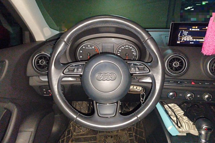 Used Audi A3 2014 Sportback 35 TFSI Automatic Style Edition Steering Wheel