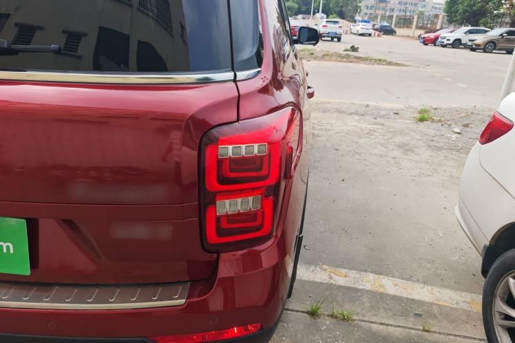 Used GAC Trumpchi GS7 2017 320T Two-Wheel-Drive Luxury Smart Connectivity Model