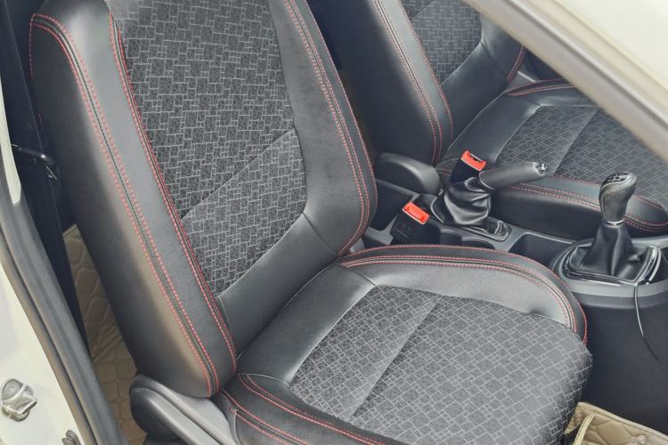 Used Cowin C3R 2015 1.5L Manual Gold Diamond Edition