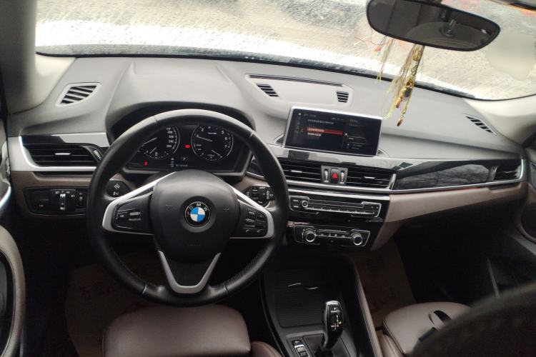 Used BMW X1 2020 sDrive20Li Fashion Model Steering Wheel