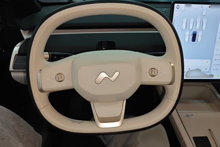 Used ONVO L60 2024 60 kWh All-Wheel Drive