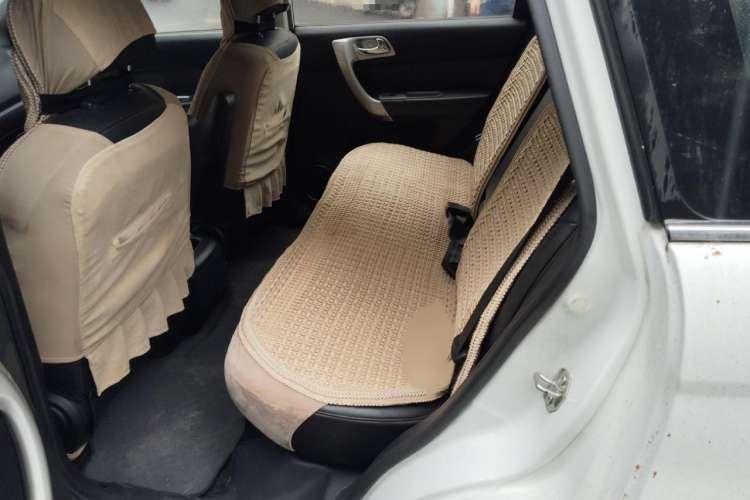 Used Haval H6 2014 Upgraded Model 2.0T Diesel Manual Two-Wheel Drive Elite Version