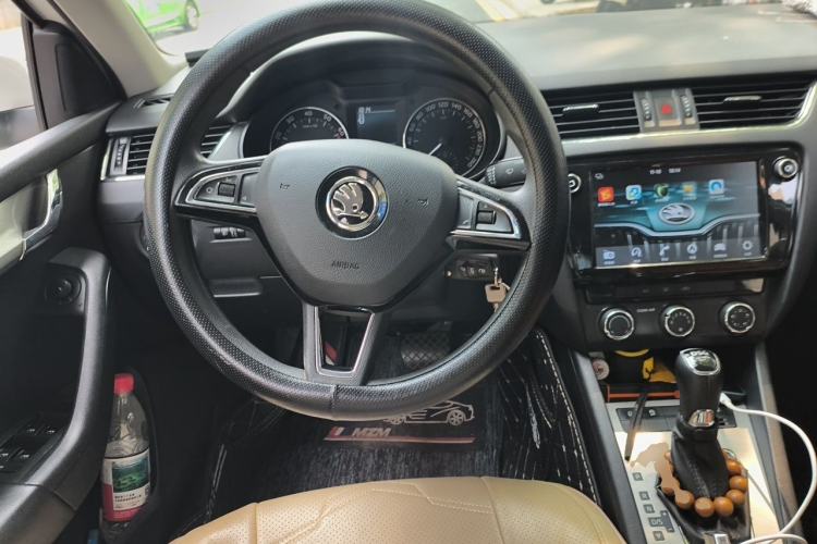 Used Skoda Octavia 2018 TSI230 DSG Comfort Edition Steering Wheel