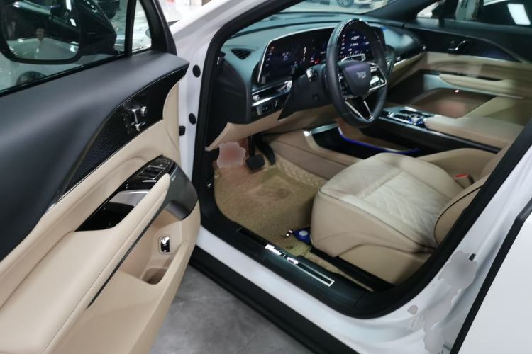 Used Cadillac LYRIQ 2022 Rear-Drive Long-Range Prestige Edition