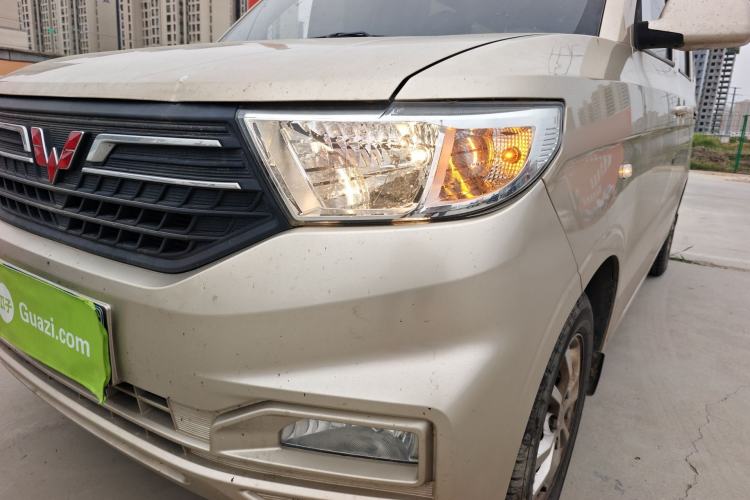 Used Wuling Hongguang V 2022 1.5L Enjoy Edition Hydraulic Power Steering LAR Left Front Headlight