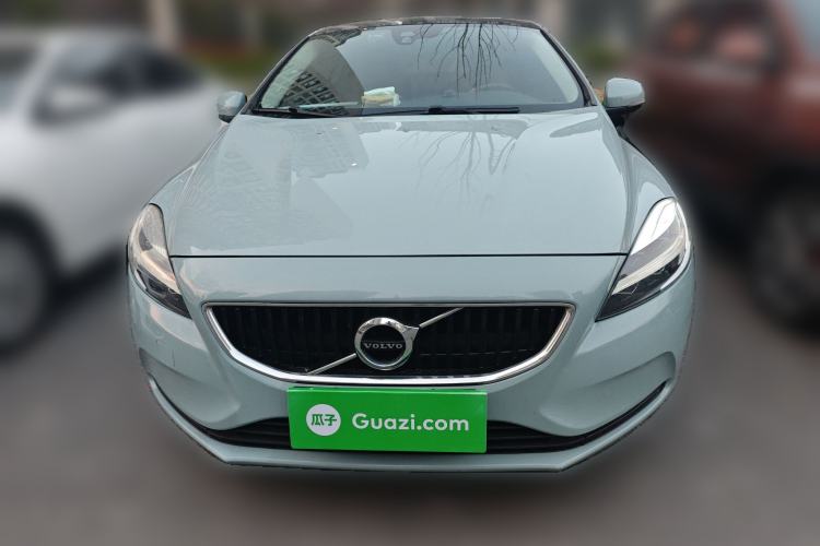 Used Volvo V40 2017 T3 Zhiyi Edition
