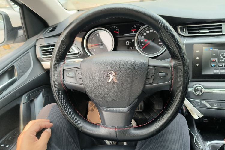 Used Peugeot 408 2015 1.2T Automatic Luxury Edition Steering Wheel